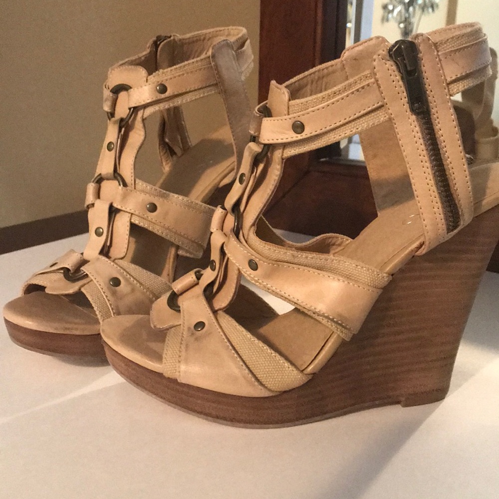 Wedge heel